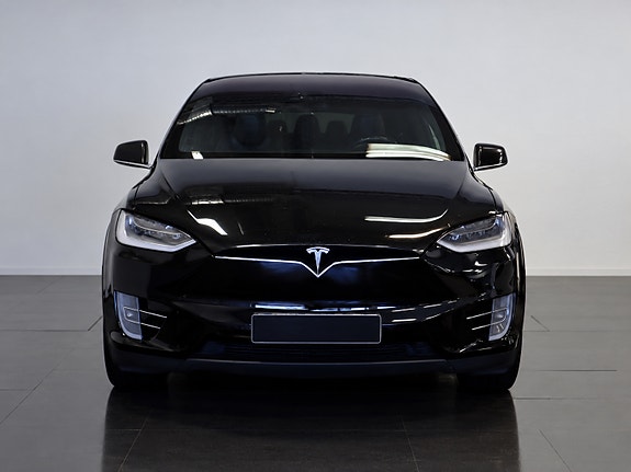 Tesla Model X 2 of 11