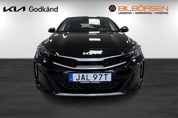 Kia XCeed 2 of 14