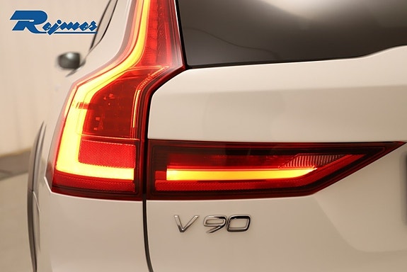 Volvo V90 Cross Country 14 of 25