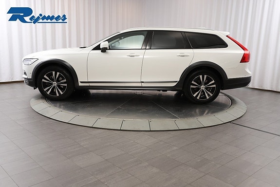 Volvo V90 Cross Country 8 of 25