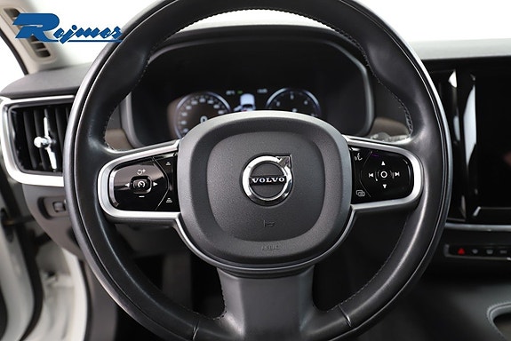 Volvo V90 Cross Country 12 of 25