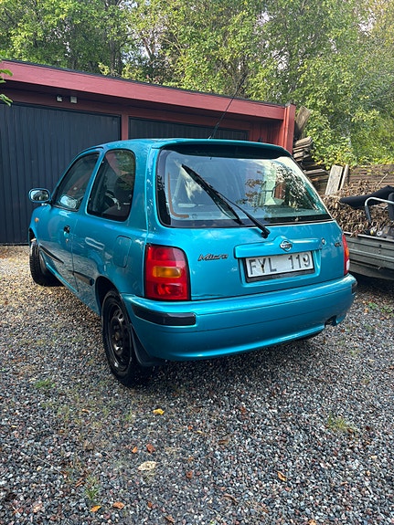 Nissan Micra 2 of 4