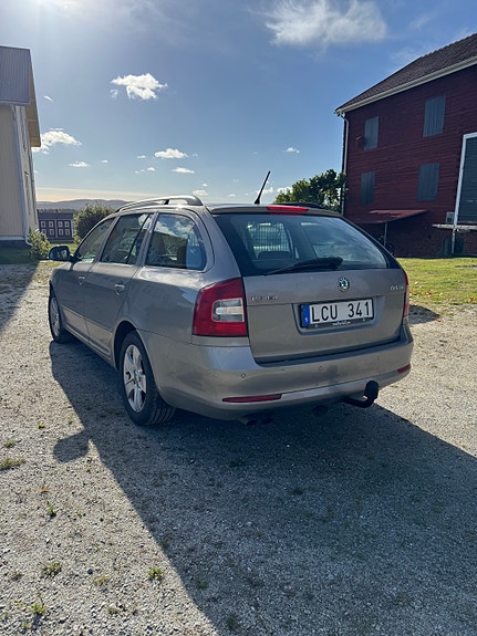 Skoda Octavia 4 of 6