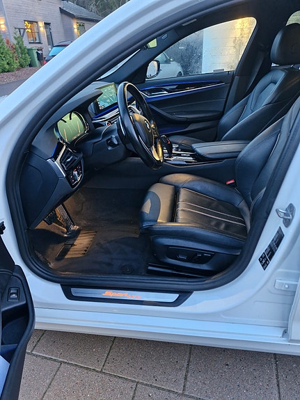 BMW 520d 14 of 16