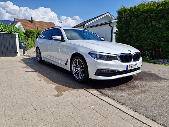 BMW 520d 2 of 16