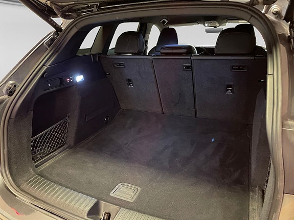 Audi Q6 e-tron 7 of 15