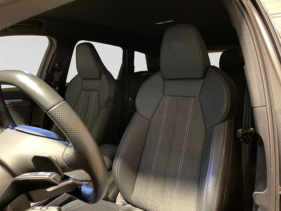 Audi Q6 e-tron 10 of 15
