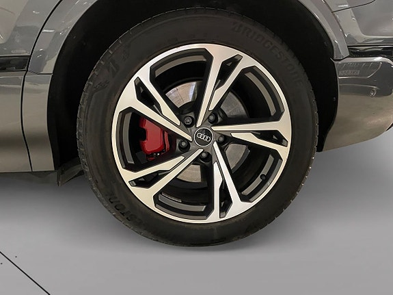 Audi Q6 e-tron 9 of 15