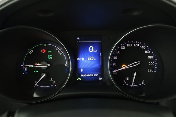 Toyota C-HR 20 of 30