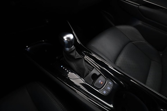 Toyota C-HR 24 of 30