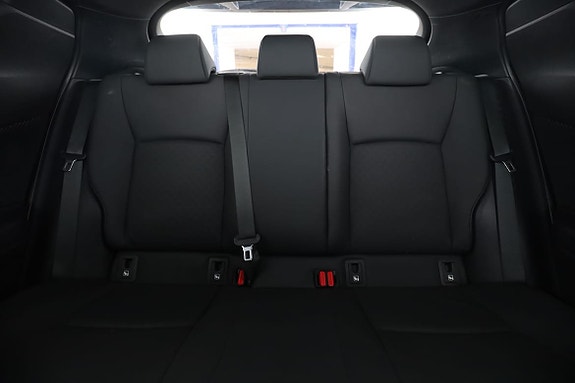 Toyota C-HR 16 of 30