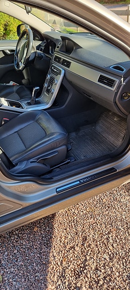 Volvo V70 8 of 10