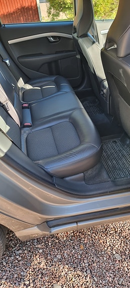 Volvo V70 7 of 10