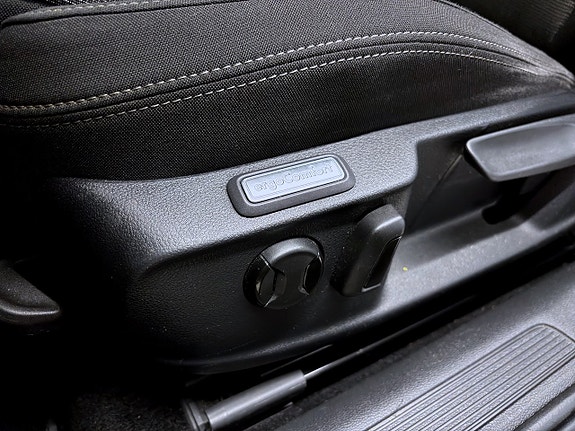 Volkswagen Passat 16 of 20