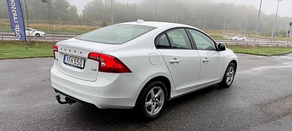 Volvo S60 5 of 7
