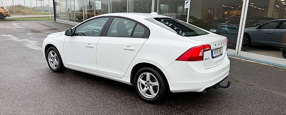 Volvo S60 4 of 7