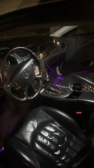 Mercedes-Benz CLS320 5 of 5