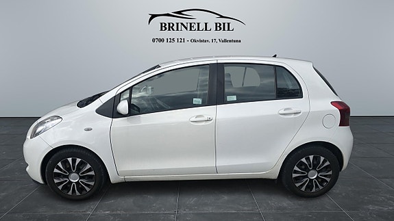 Toyota Yaris 3 of 11