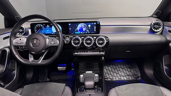 Mercedes-Benz CLA250 e 14 of 26