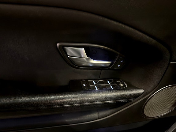 Land Rover Range Rover Evoque 23 of 30