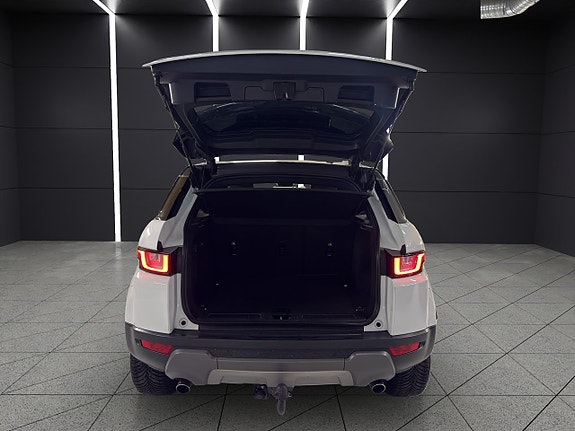 Land Rover Range Rover Evoque 13 of 30