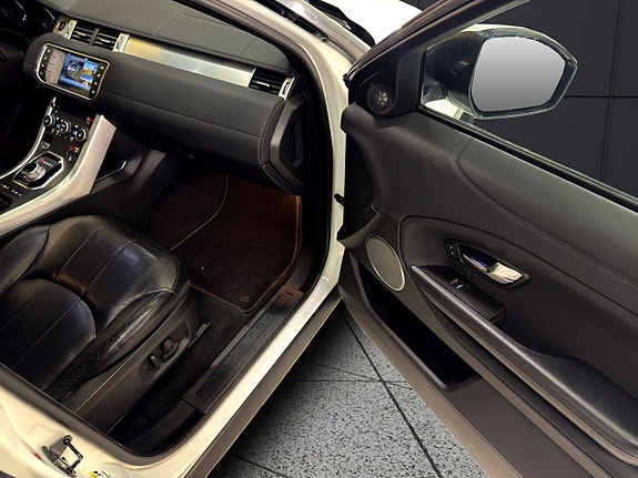 Land Rover Range Rover Evoque 16 of 30