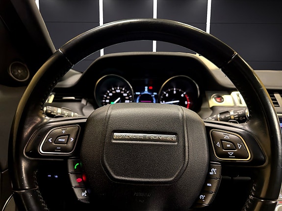 Land Rover Range Rover Evoque 21 of 30
