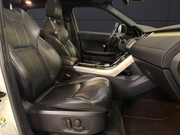 Land Rover Range Rover Evoque 17 of 30