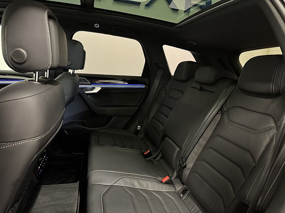 Volkswagen Touareg 14 of 26