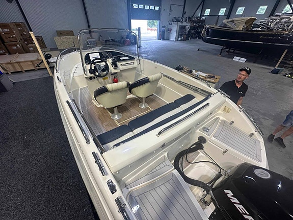 Bella 600 Ocean 4 of 11