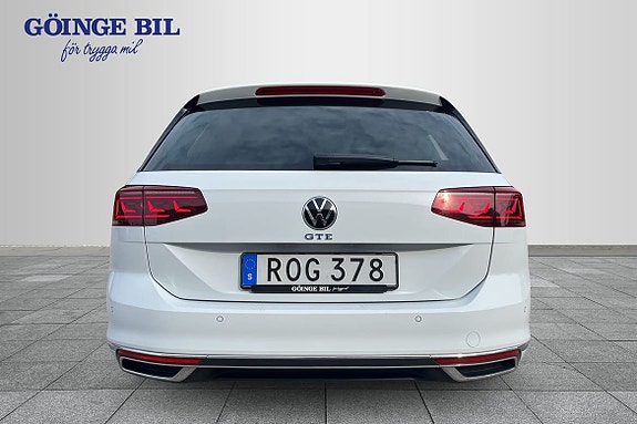 Volkswagen Passat 7 of 18