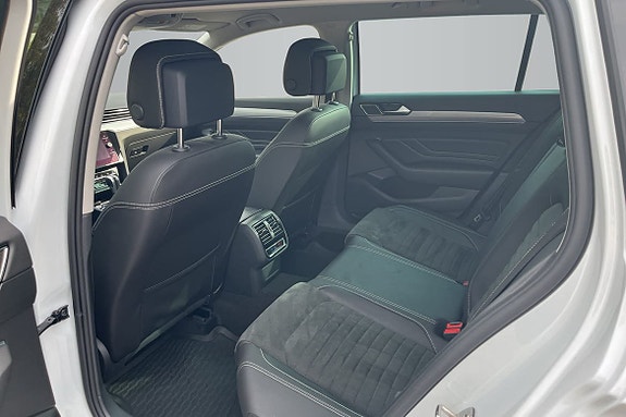 Volkswagen Passat 11 of 18
