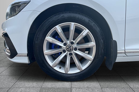 Volkswagen Passat 8 of 18