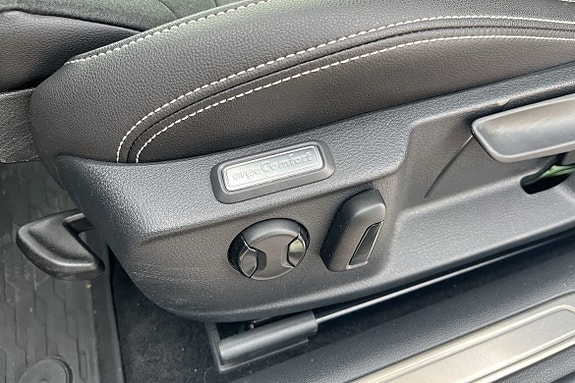 Volkswagen Passat 15 of 18