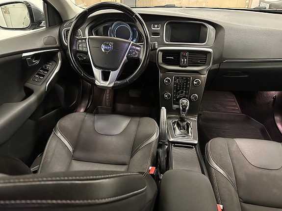 Volvo V40 10 of 11