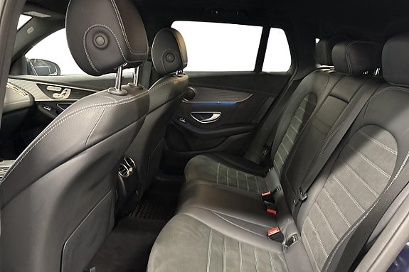 Mercedes-Benz EQC400 11 of 22