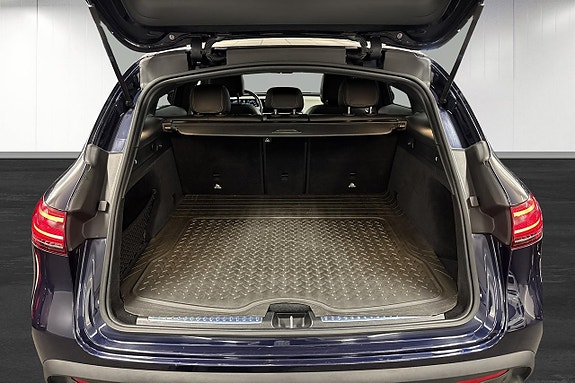 Mercedes-Benz EQC400 15 of 22