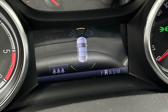 Opel Insignia 8 of 16