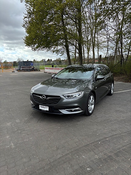 Opel Insignia 2 of 16