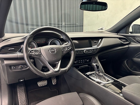Opel Insignia 11 of 16