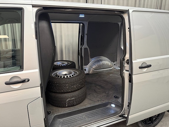Volkswagen Transporter 6 of 13