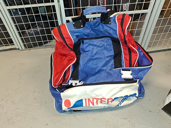 Product image 1 of 8