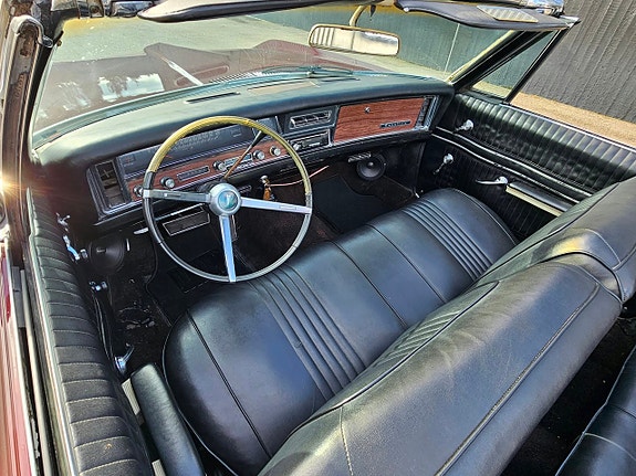 Pontiac Catalina 10 of 11