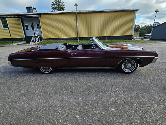 Pontiac Catalina 4 of 11