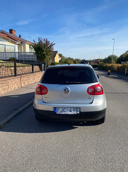 Volkswagen Golf V 3 of 7