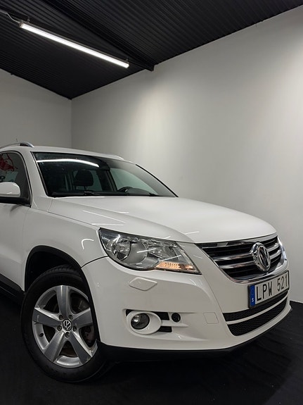Volkswagen Tiguan 4 of 21
