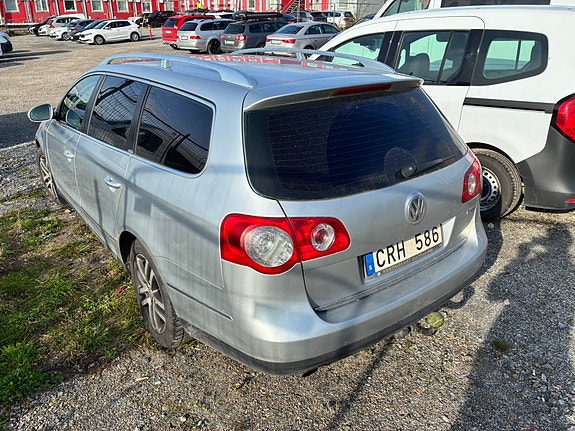 Volkswagen Passat 3 of 5