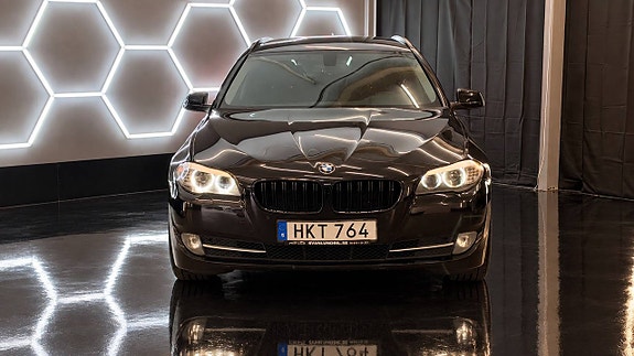 BMW 520d 3 of 18