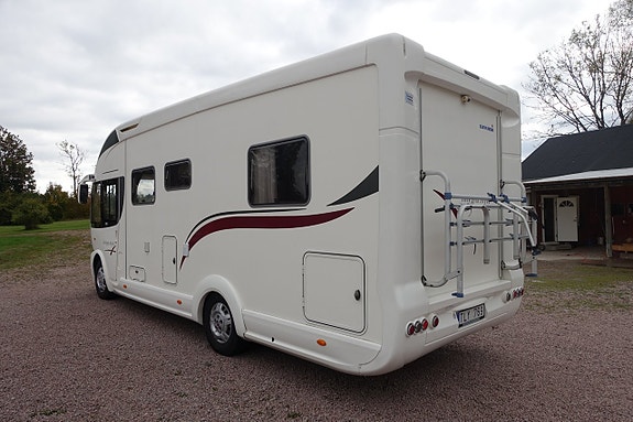 Eura Mobil I 710 QB Queensbed/Taksäng 3 of 27