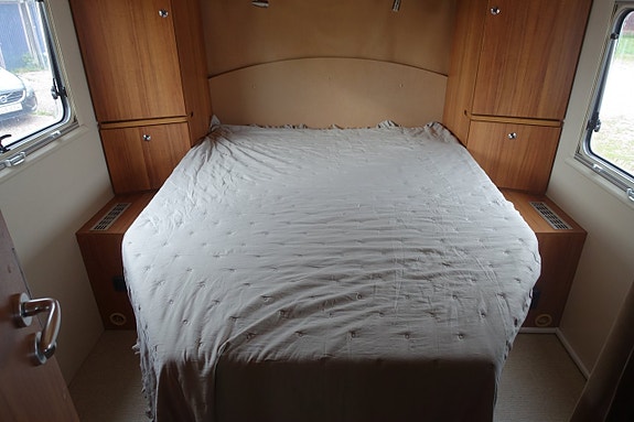 Eura Mobil I 710 QB Queensbed/Taksäng 21 of 27